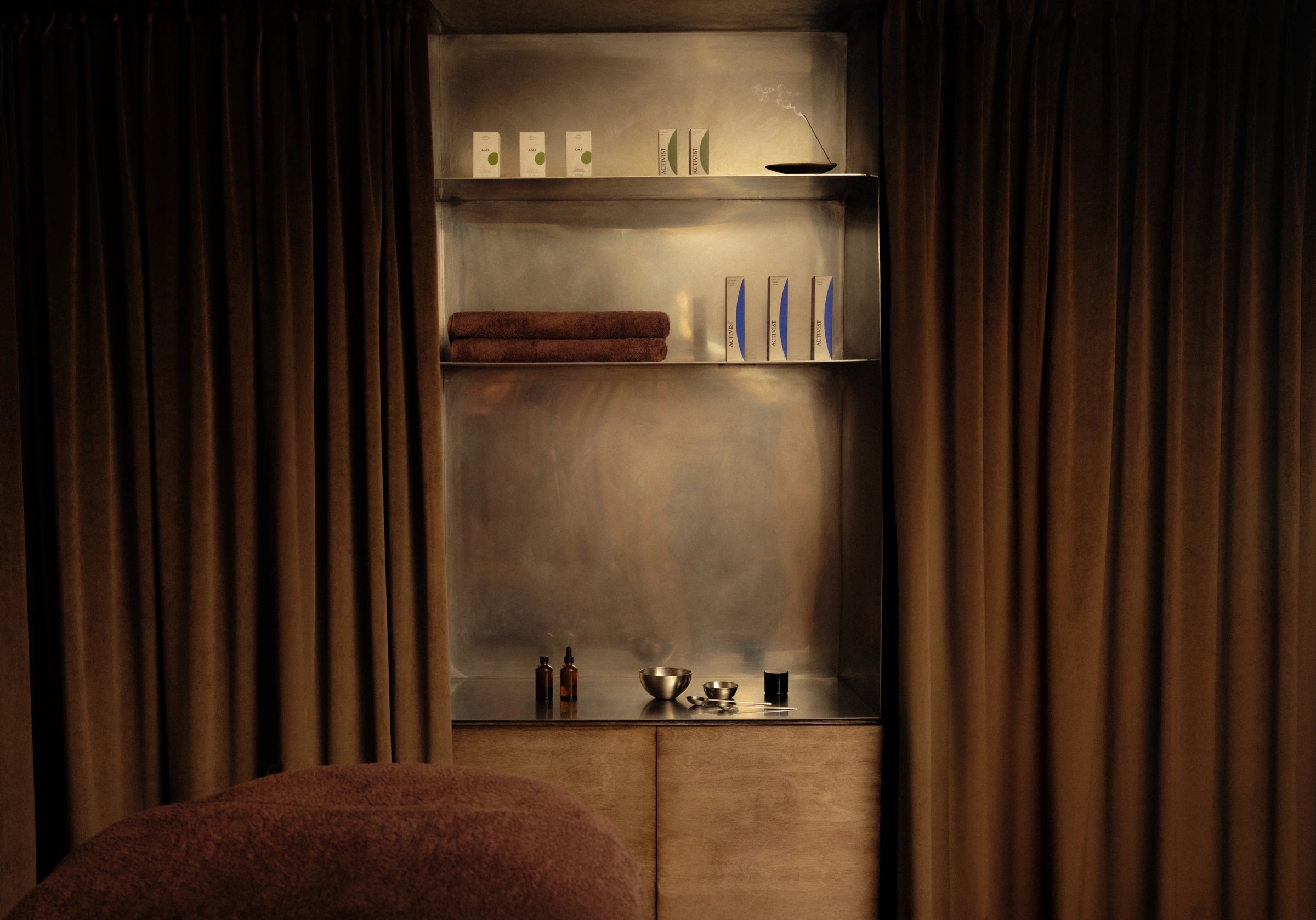 RE Studio of Wellness facial therapy studio in Auckland with warm lighting and professional treatment space